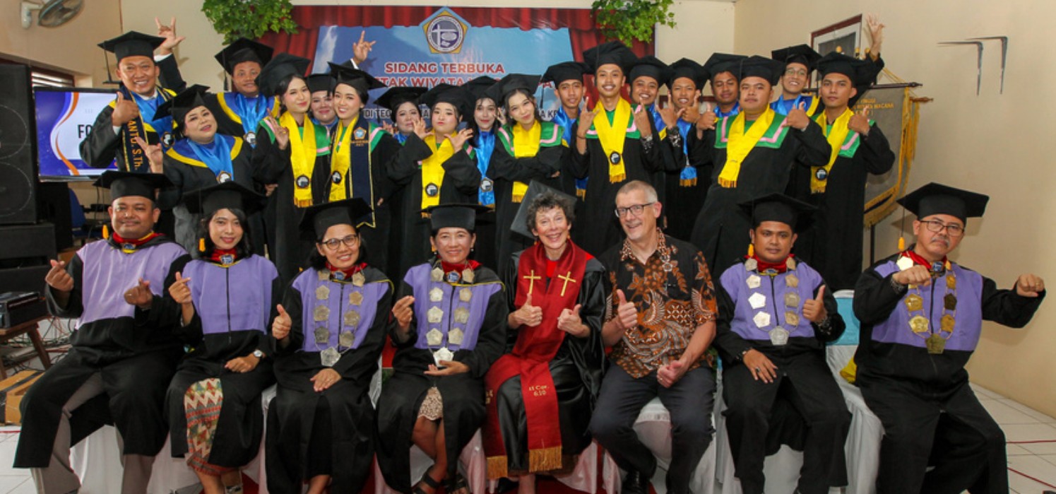 Wisuda 2025 STAK Wiyata Wacana Pati (STAKWW)